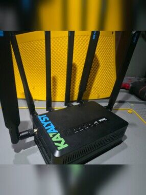 Katalyst Dual-Band Wireless Router - Black